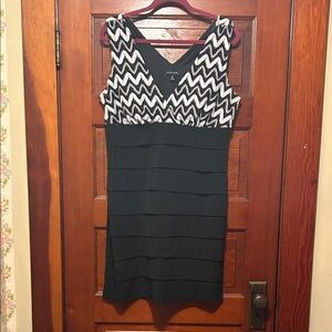 Voir Voir Black and White Chevron Mini Dress